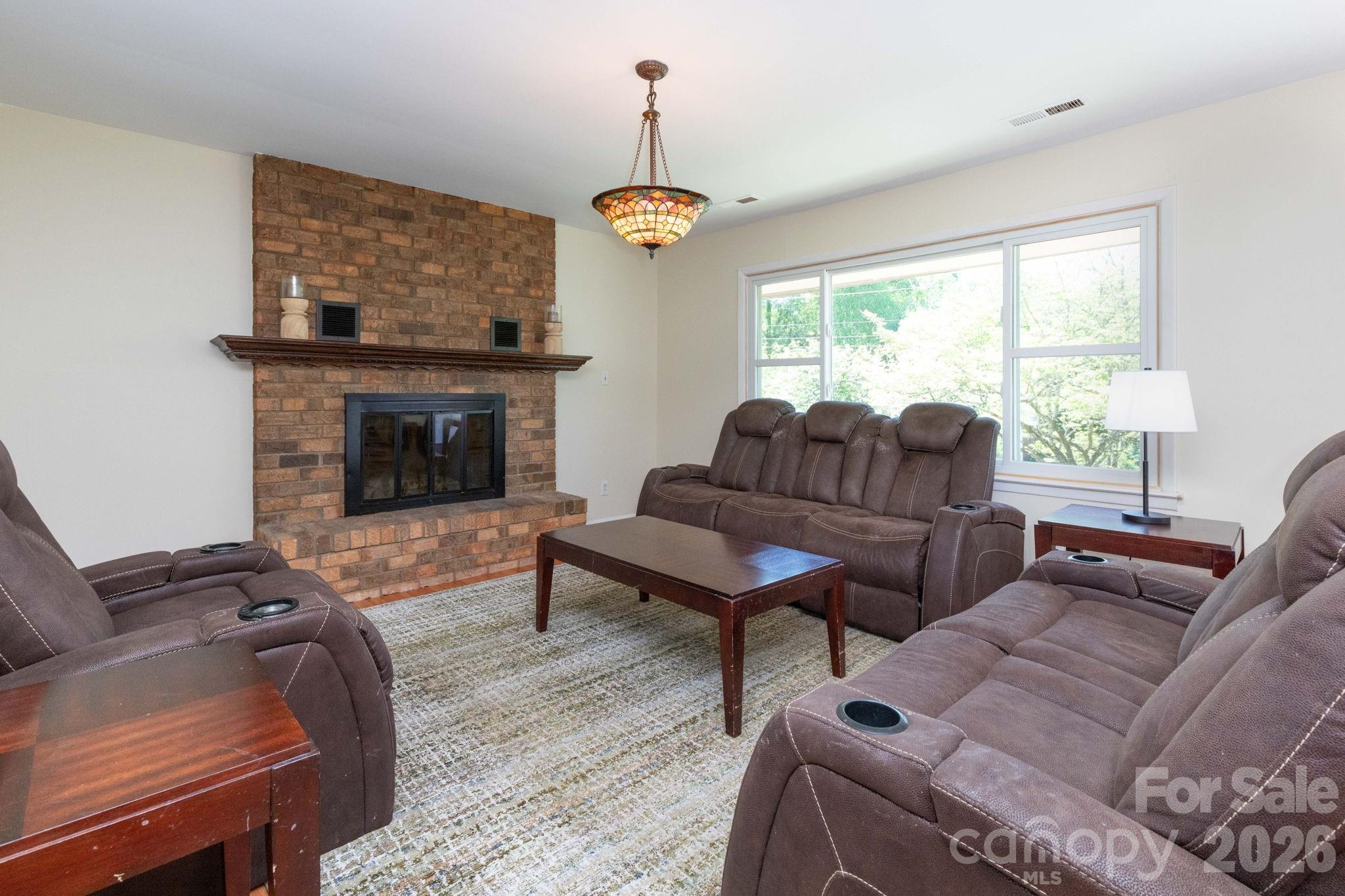 40 Wagon Road Asheville NC 28805