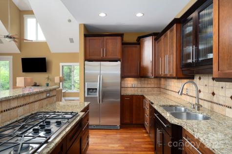 130 Black Oak Drive Asheville NC 28804