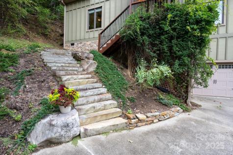 130 Black Oak Drive Asheville NC 28804