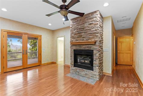 32 Delano Road Asheville NC 28805