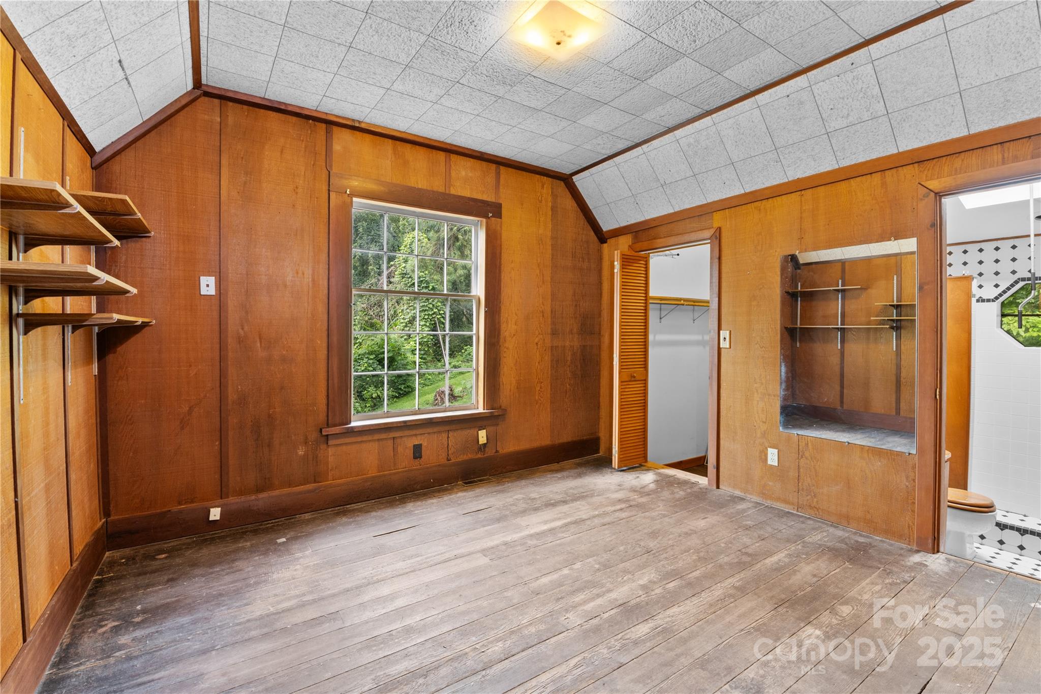 32 Delano Road Asheville NC 28805