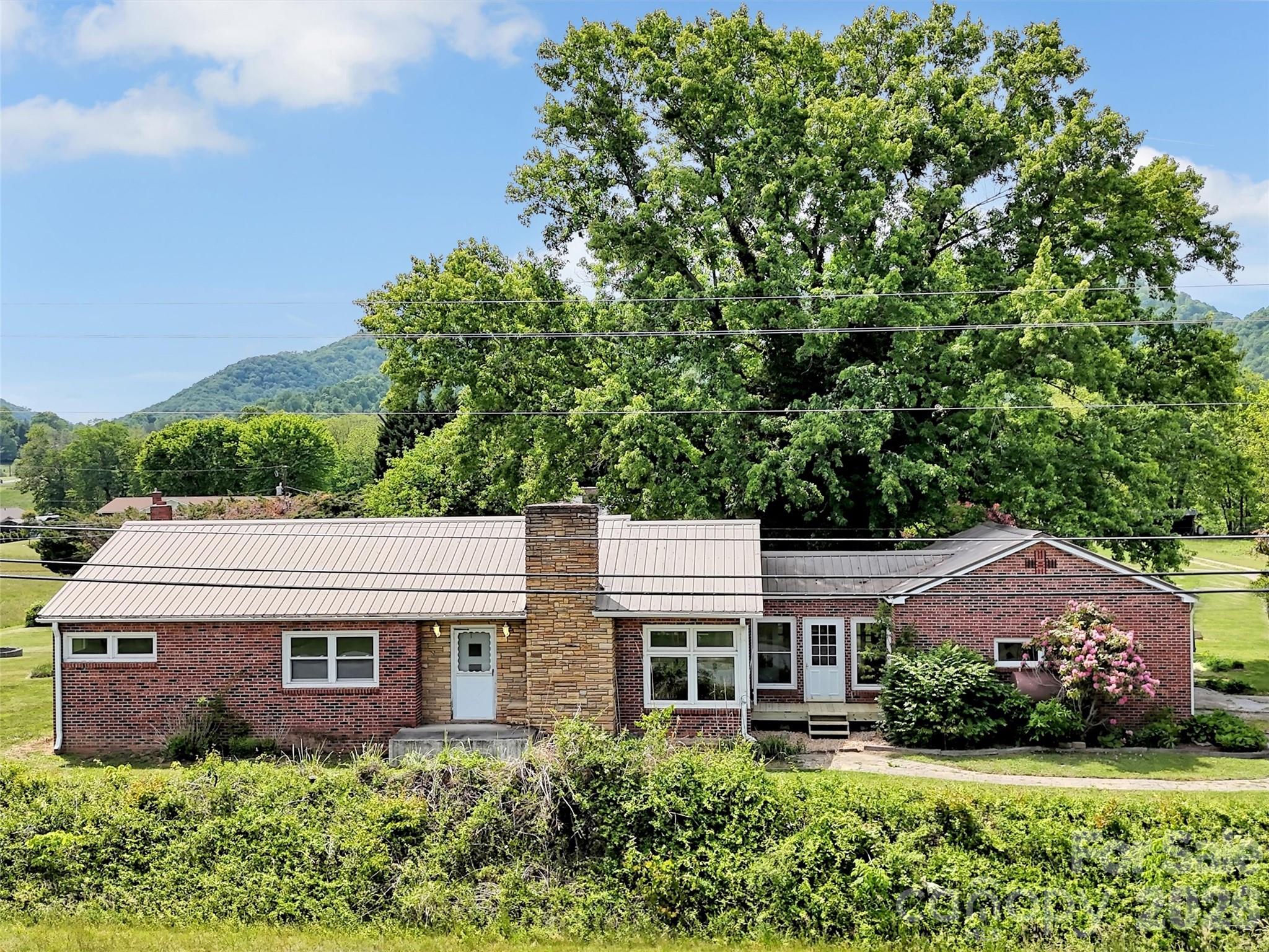 Canton NC, 17 Hickory View Lane