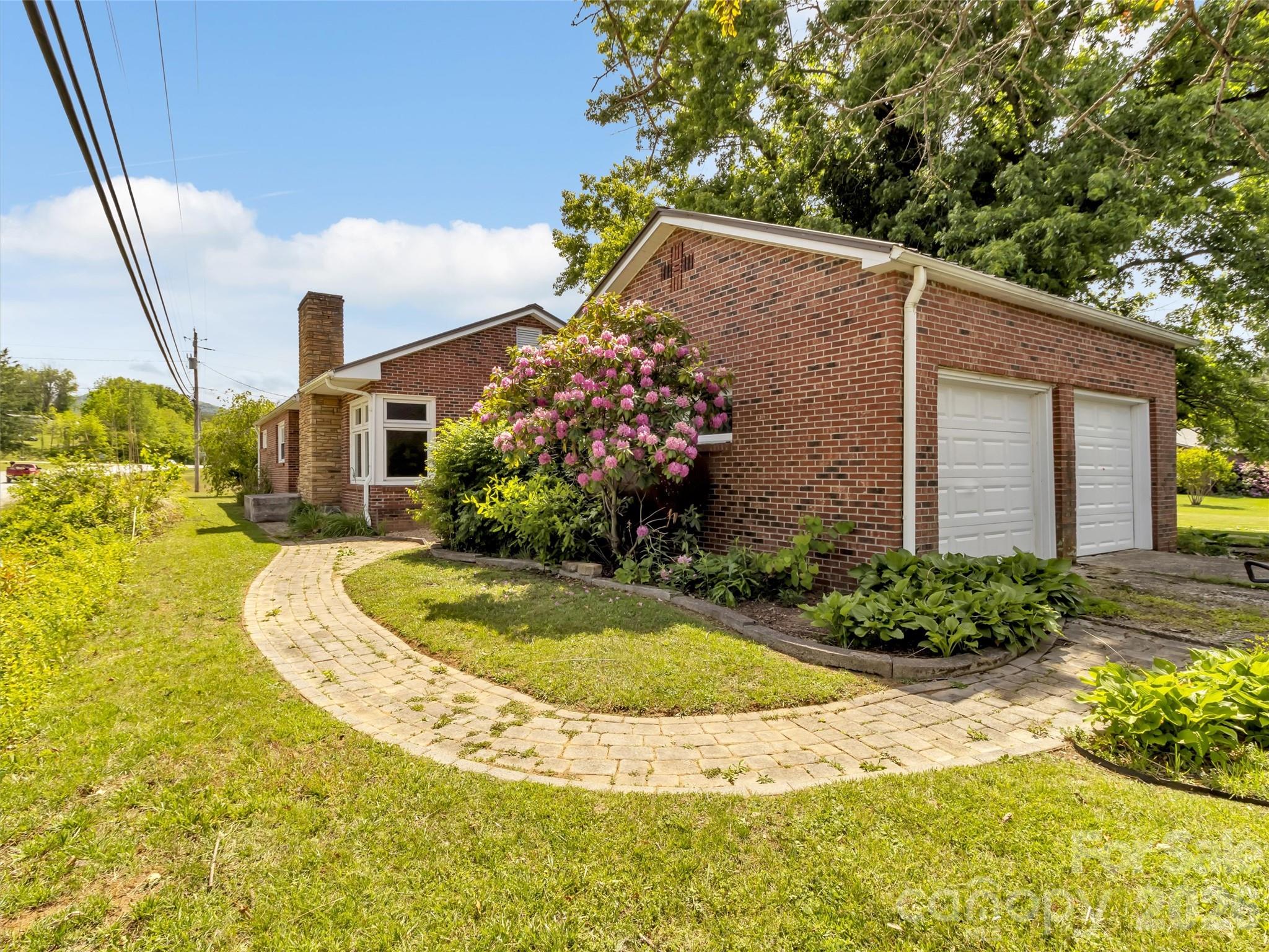 17 Hickory View Lane Canton NC 28716