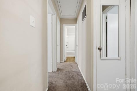 8033 Regent Park Lane Charlotte NC 28210