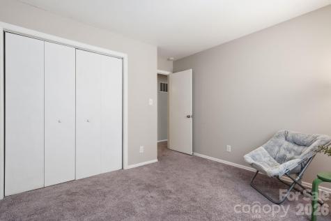 8033 Regent Park Lane Charlotte NC 28210
