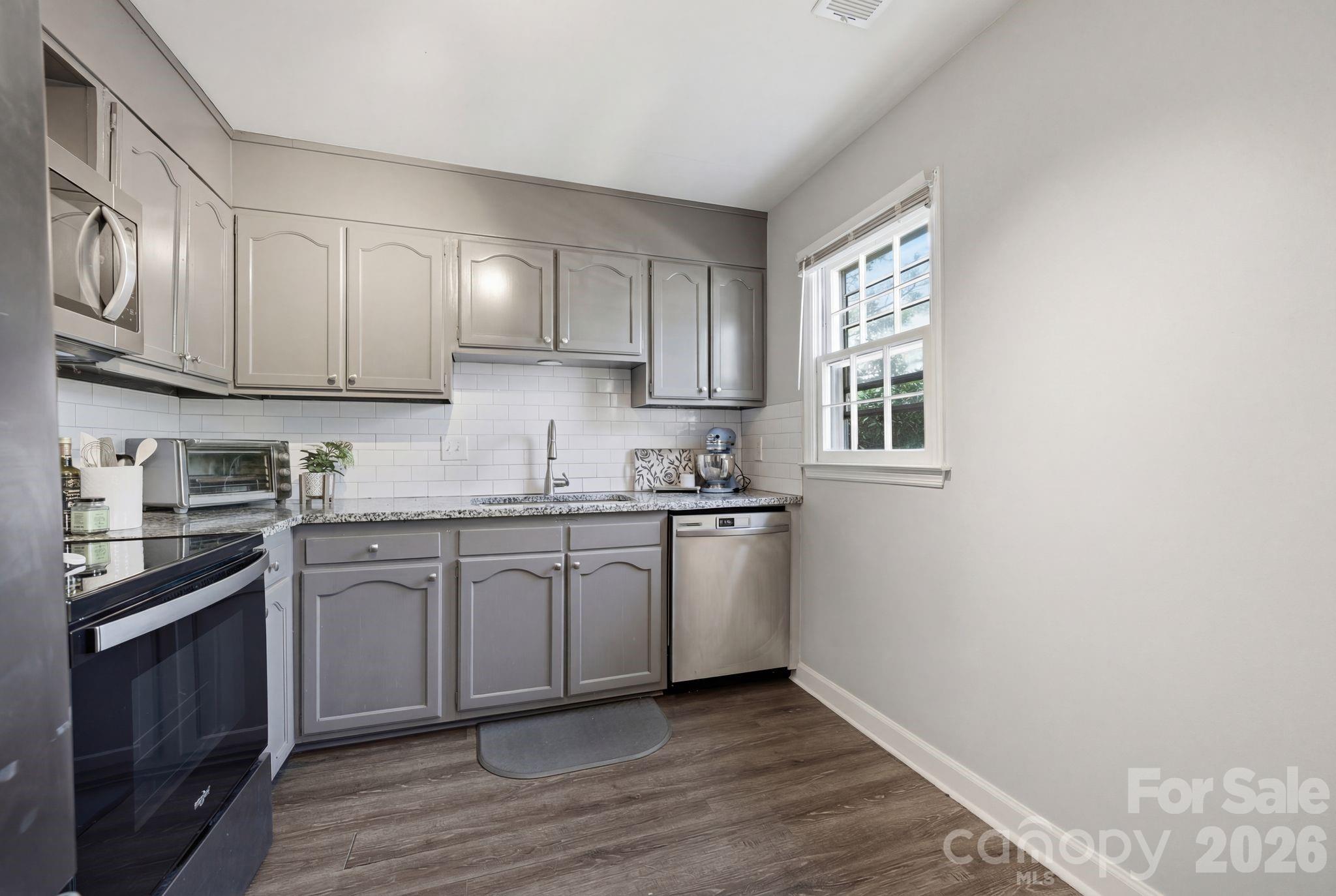8033 Regent Park Lane Charlotte NC 28210