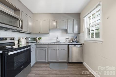 8033 Regent Park Lane Charlotte NC 28210