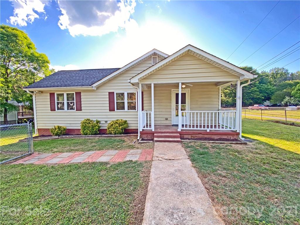 5267 Clearwater Lake Road Mount Holly NC 28120