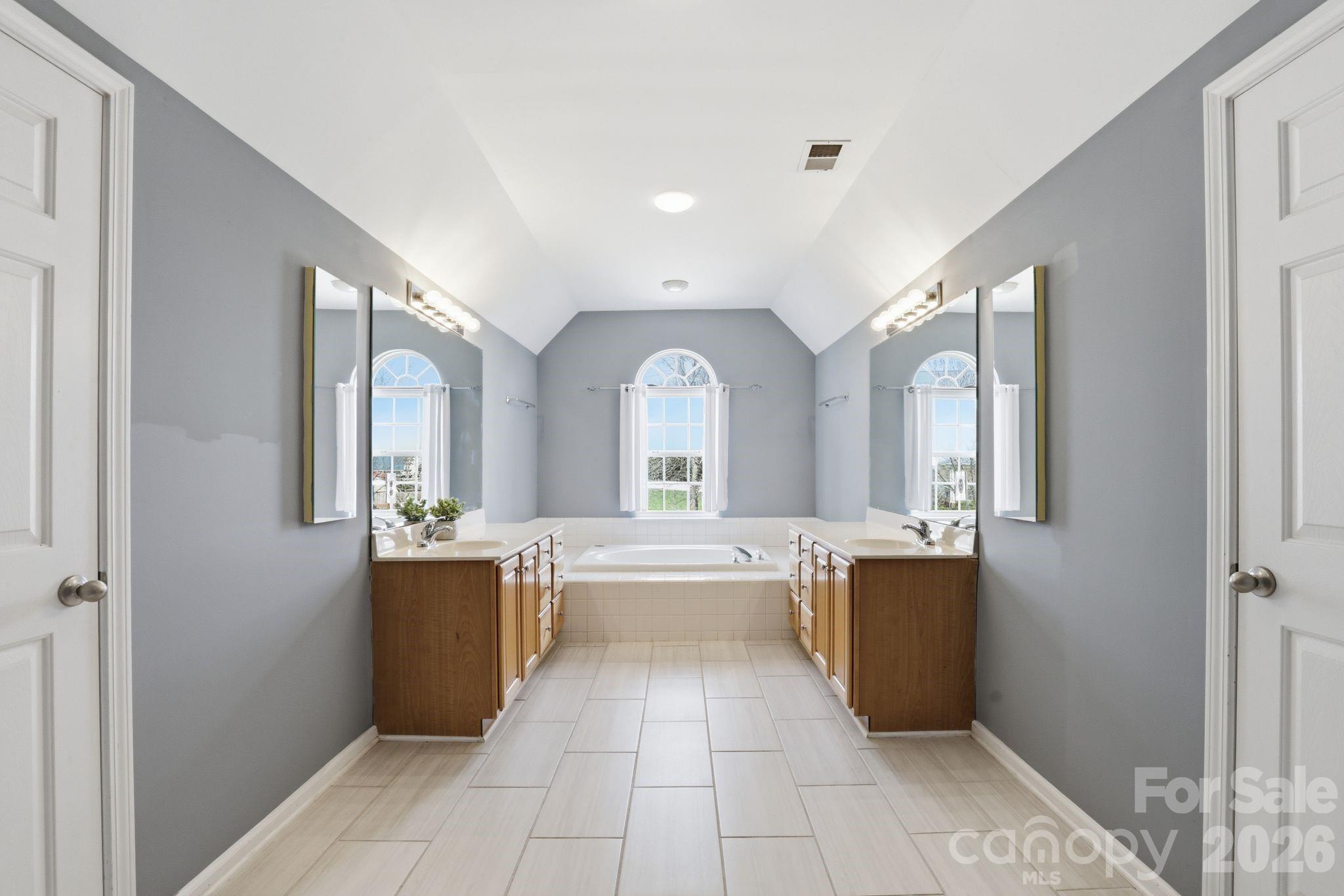 3909 Meadow Green Drive Charlotte NC 28269