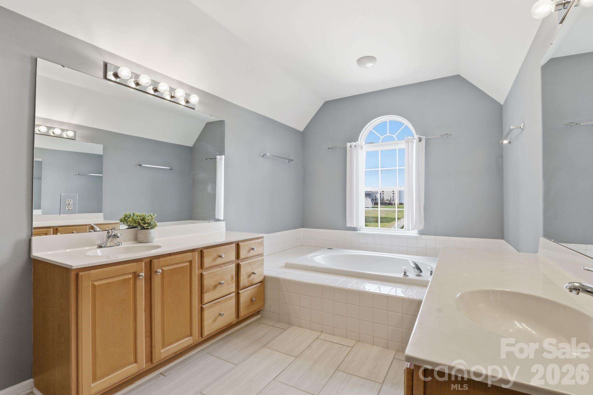 3909 Meadow Green Drive Charlotte NC 28269