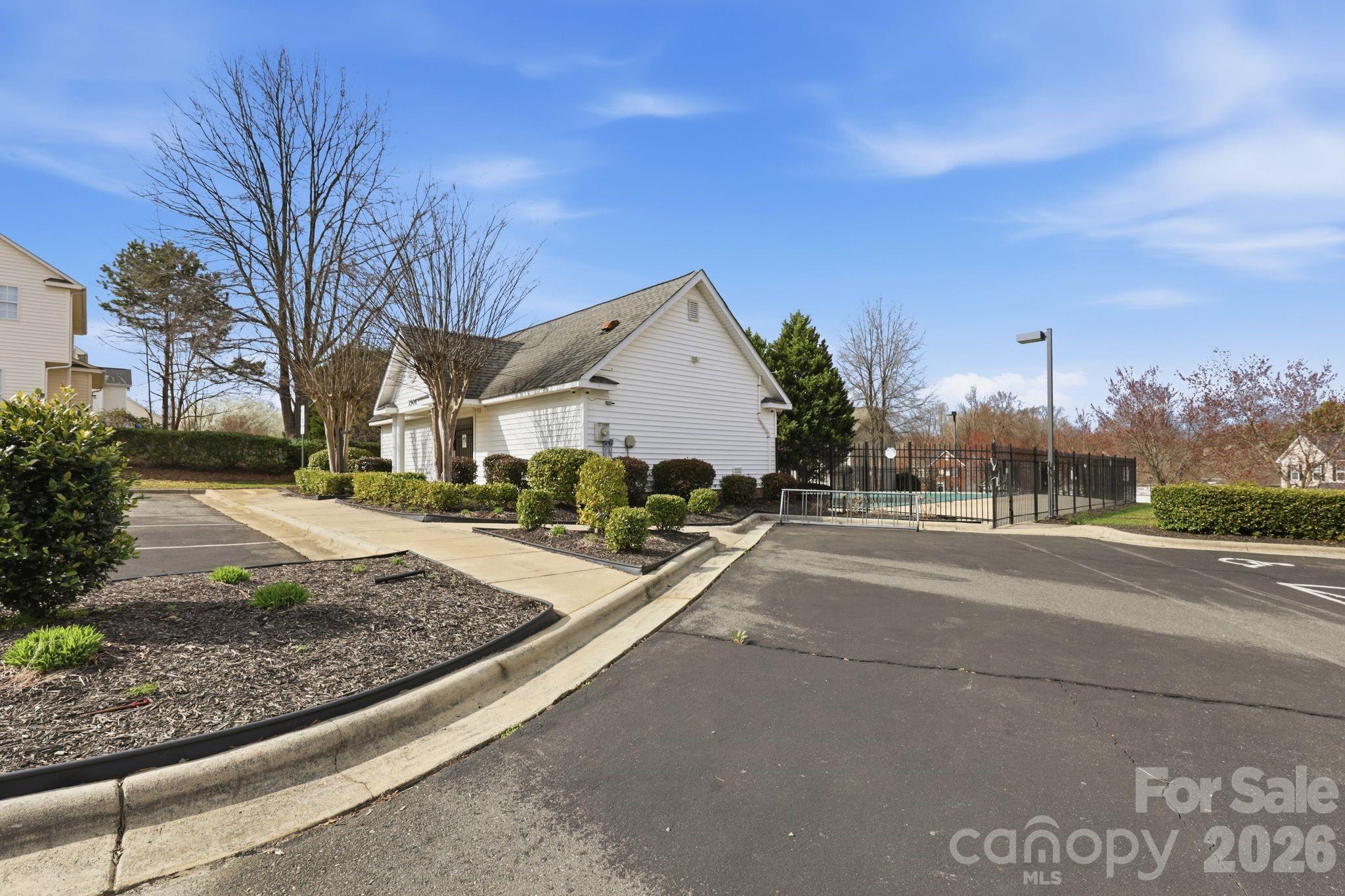 3909 Meadow Green Drive Charlotte NC 28269