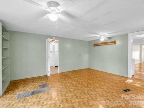 315 Alabama Avenue Hendersonville NC 28739