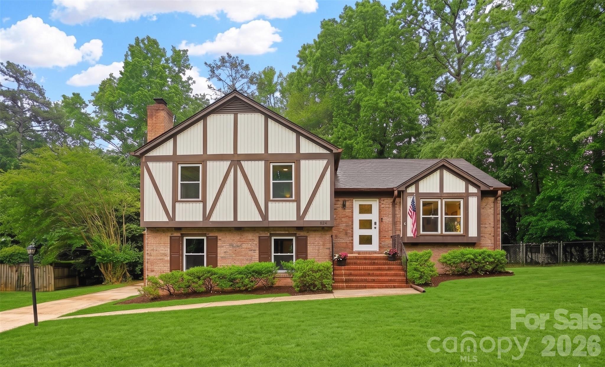824 Riverwood Road Charlotte NC 28270