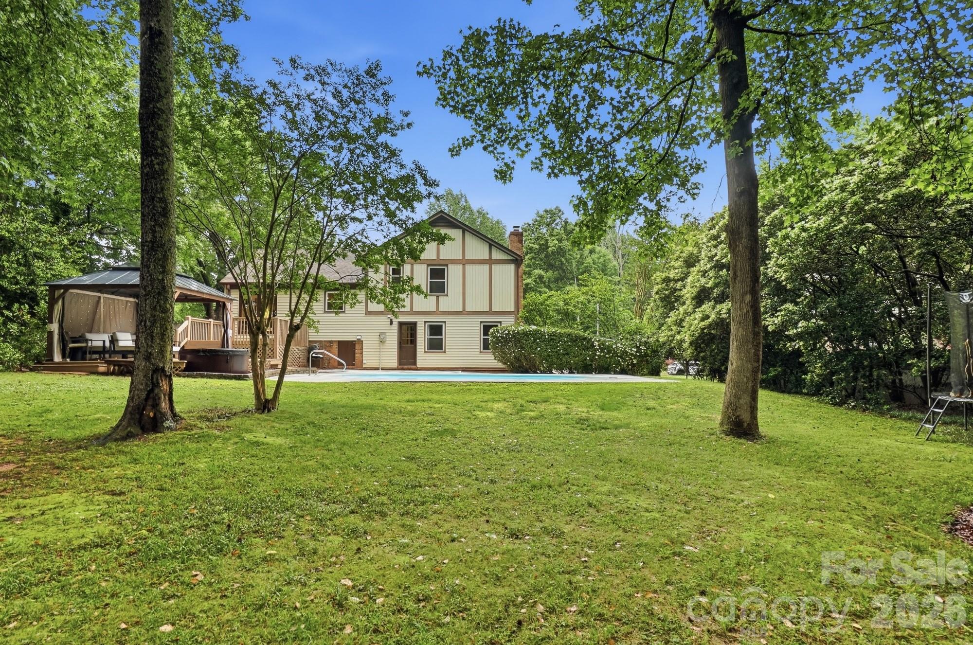 824 Riverwood Road Charlotte NC 28270