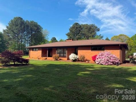 725 Fieldstone Road Mooresville NC 28115