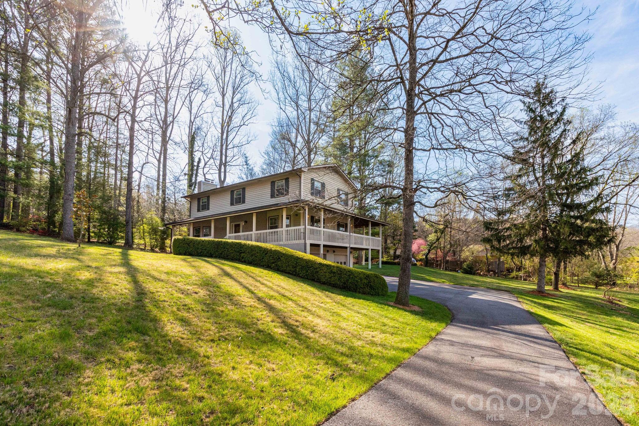 Fairview NC, 121 Churchill Downs Drive