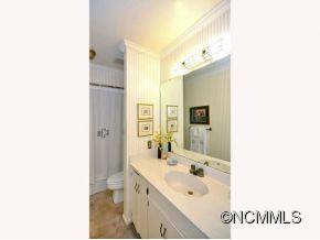11 Country Club Trail Asheville NC 28804