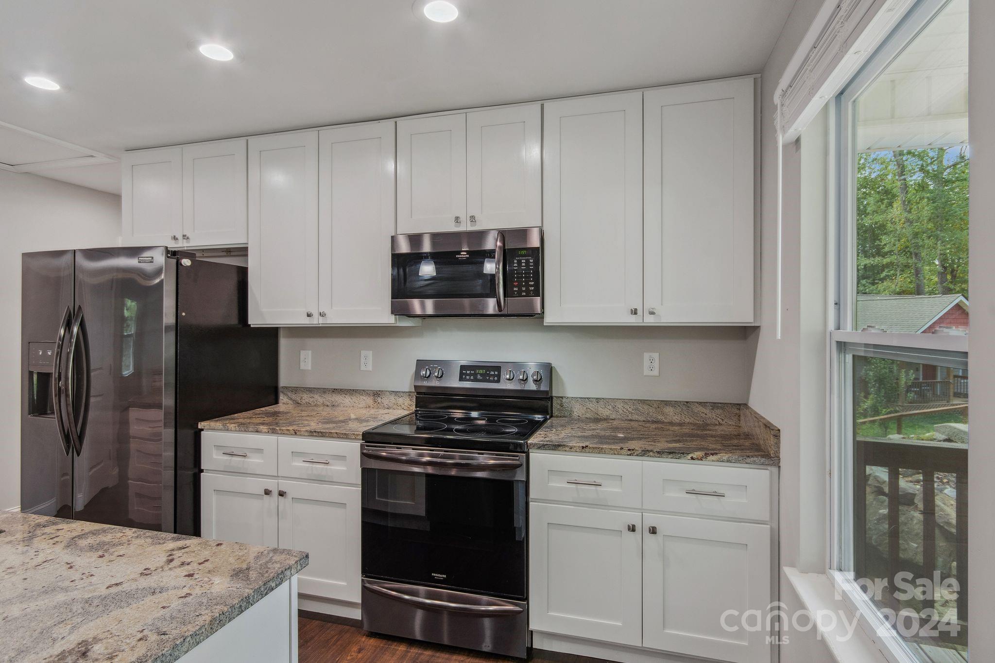 112 Tail Feather Lane Candler NC 28715