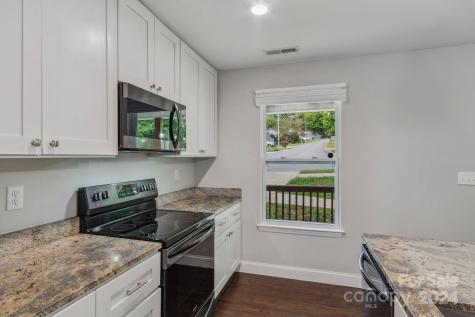 112 Tail Feather Lane Candler NC 28715