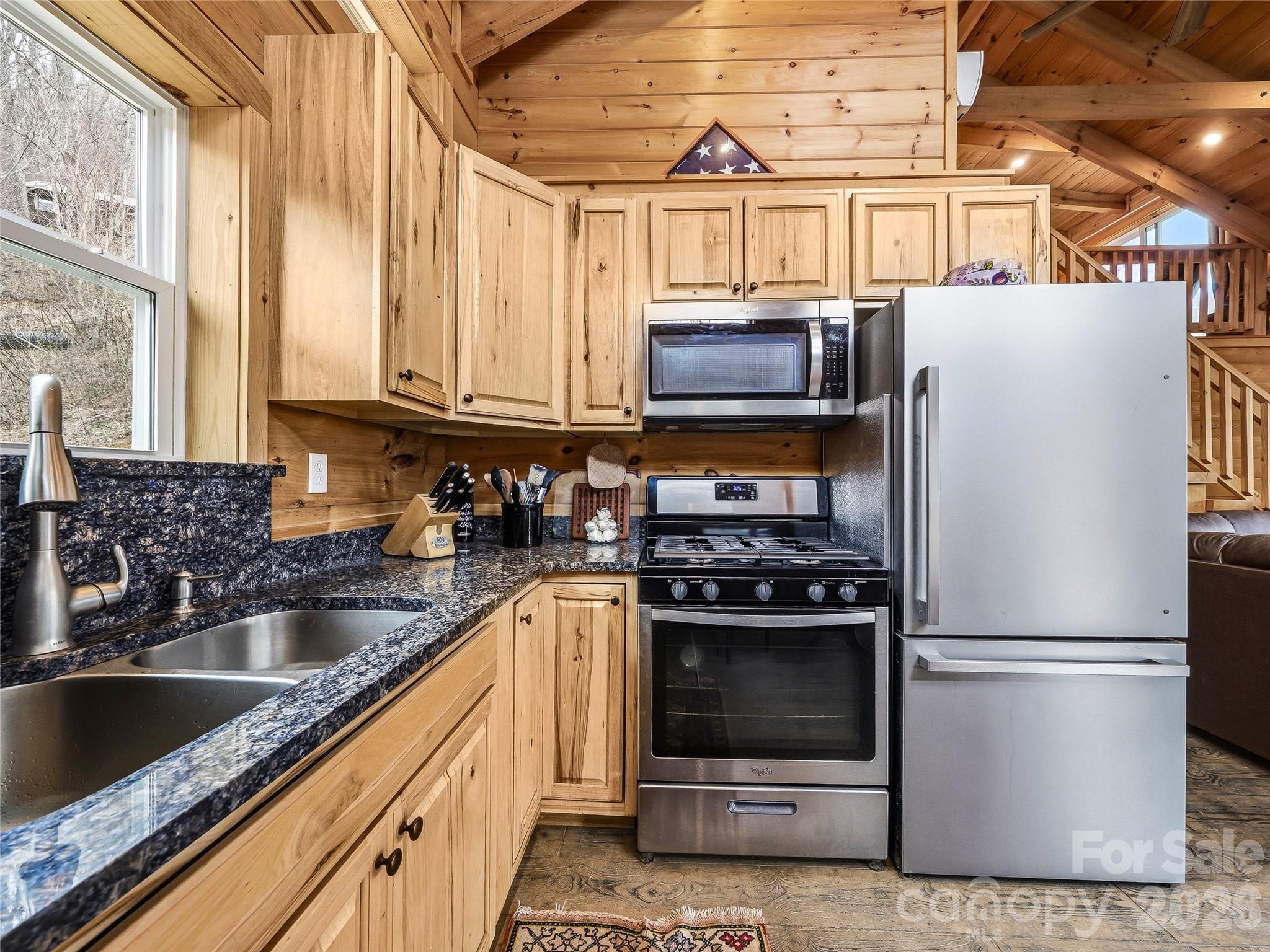 131 White Oak Way Hot Springs NC 28743