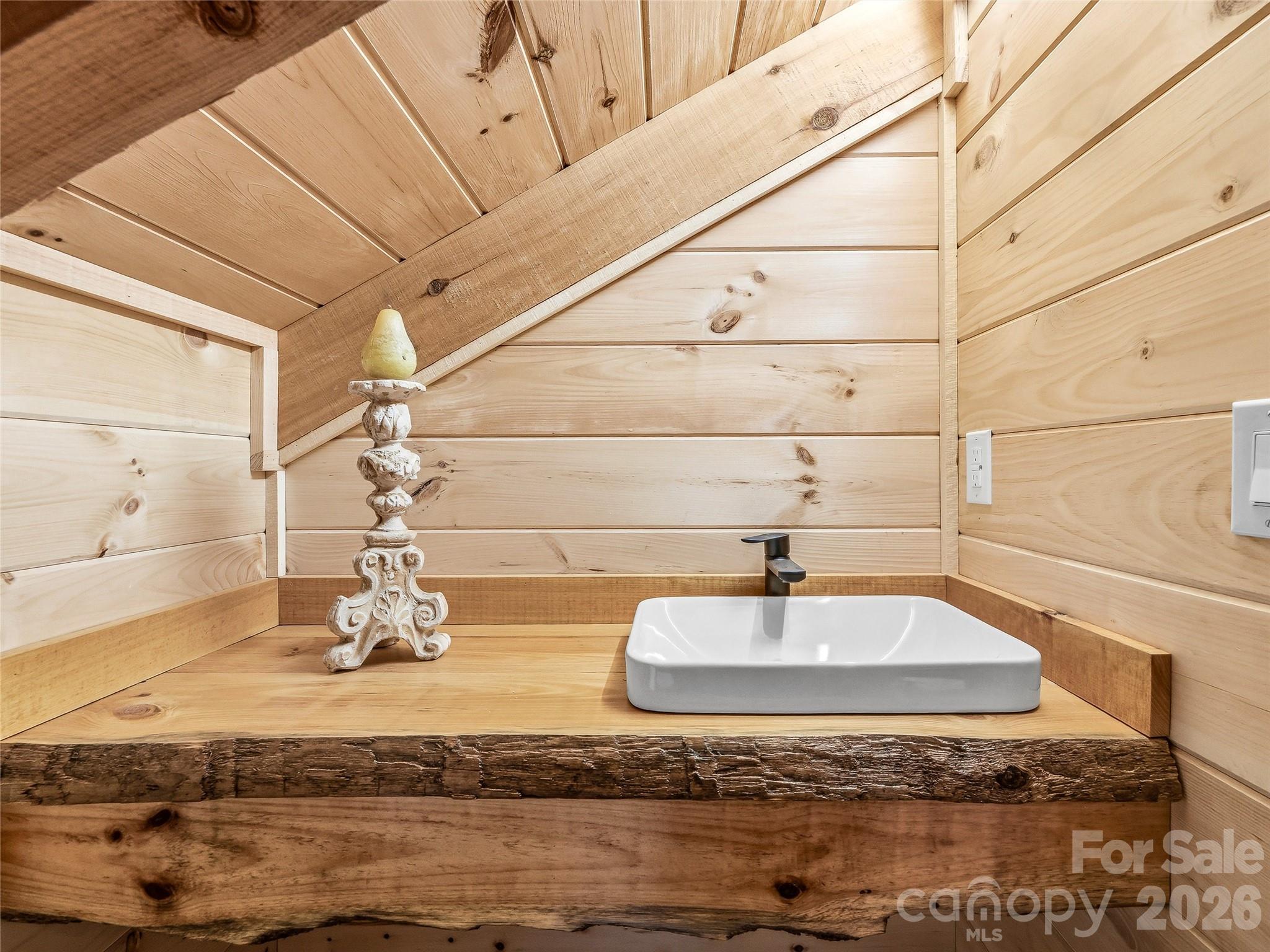 131 White Oak Way Hot Springs NC 28743