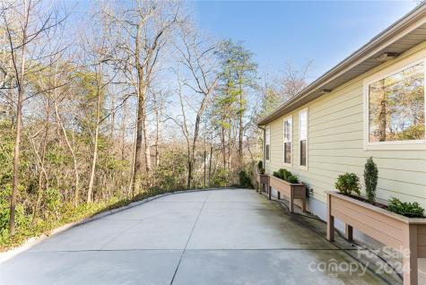 52 Bethel Drive Black Mountain NC 28711