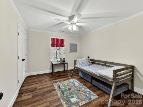 10341 Avondale Avenue Charlotte NC 28210