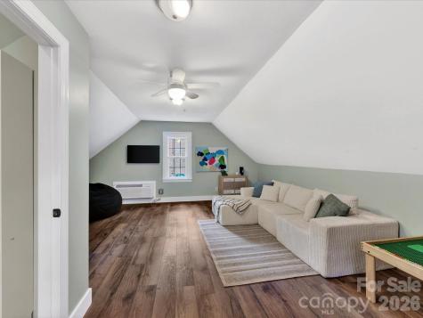 10341 Avondale Avenue Charlotte NC 28210