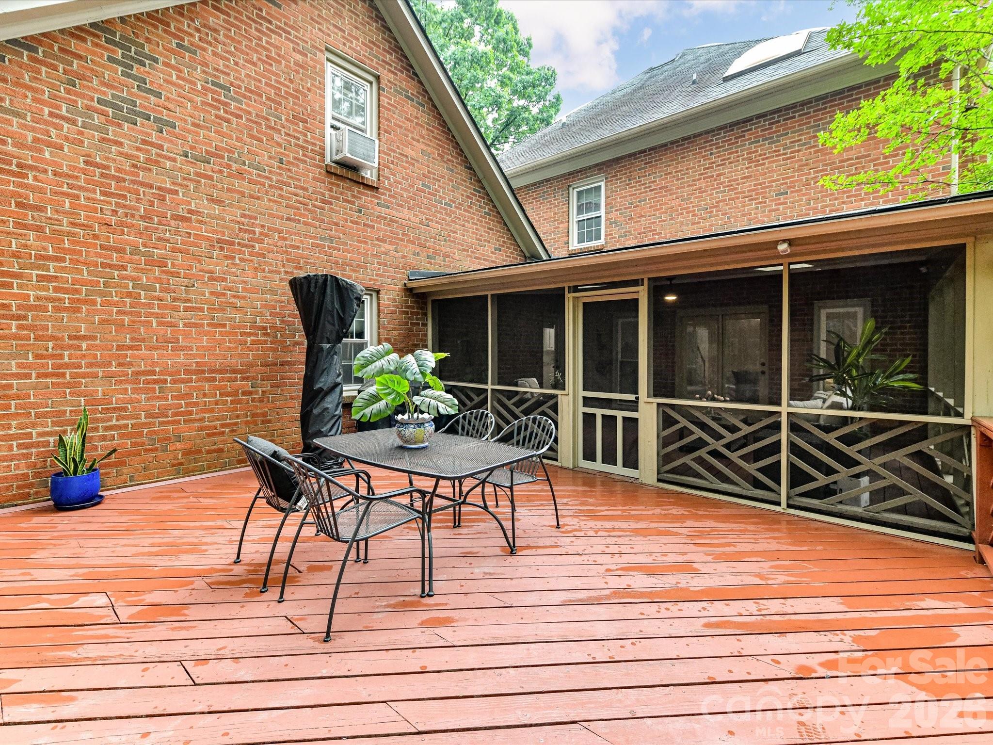 10341 Avondale Avenue Charlotte NC 28210