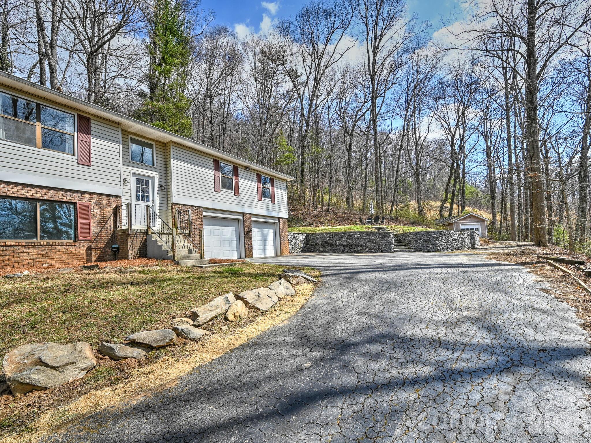 15 Forest Run Drive Asheville NC 28803