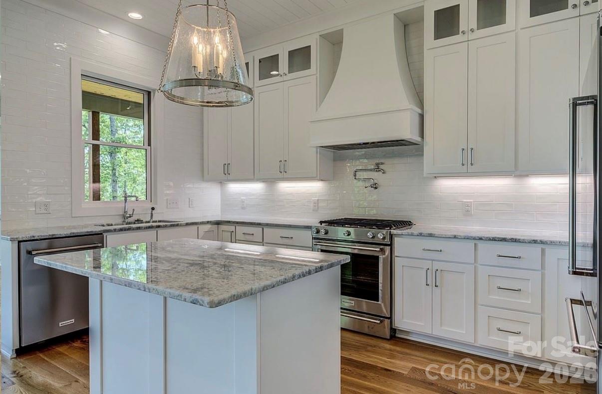 3434 Old Jonas Ridge Road Newland NC 28657