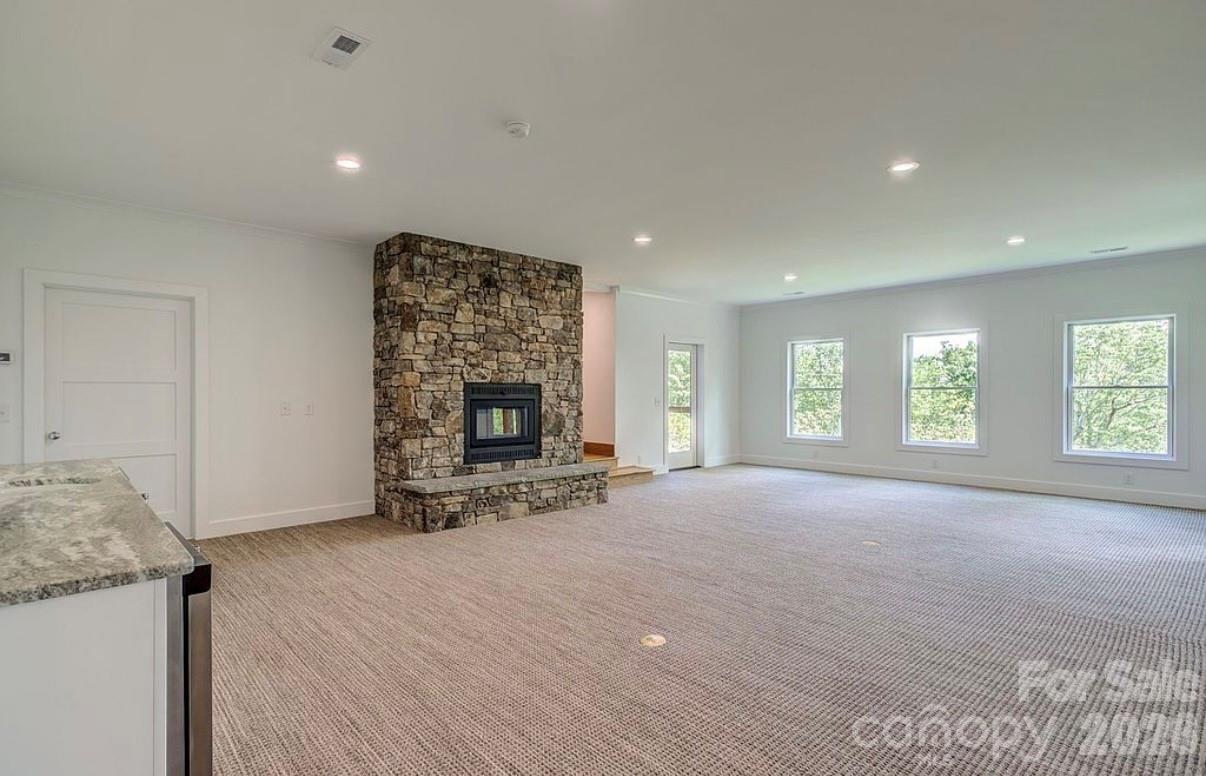 3434 Old Jonas Ridge Road Newland NC 28657