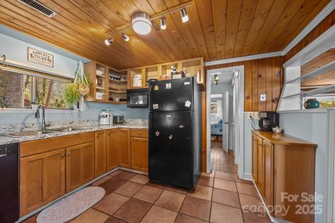 215 Cedar Lane Arden NC 28704