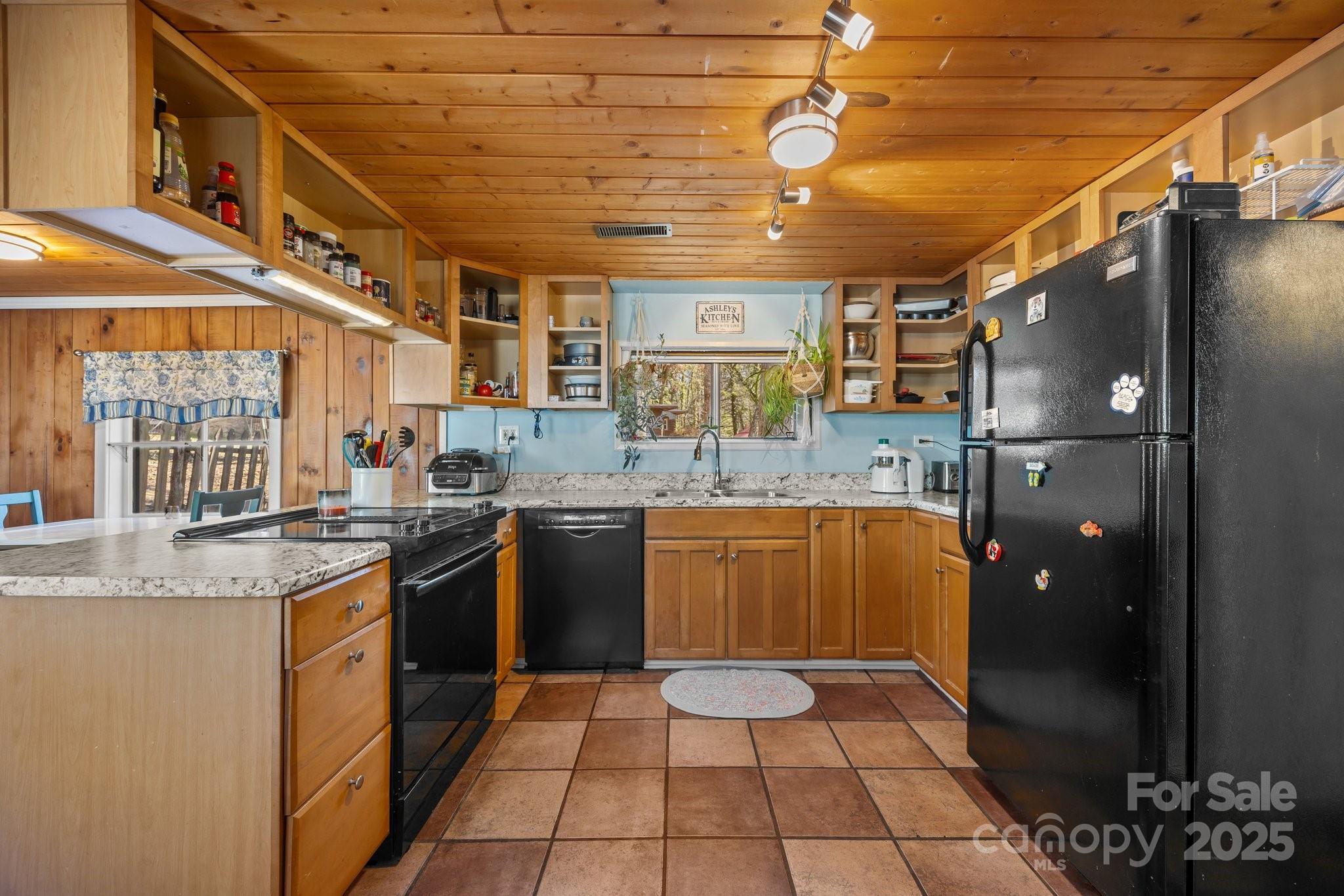 215 Cedar Lane Arden NC 28704