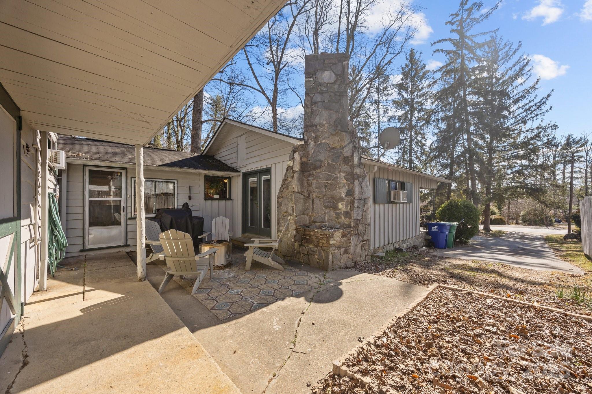 215 Cedar Lane Arden NC 28704