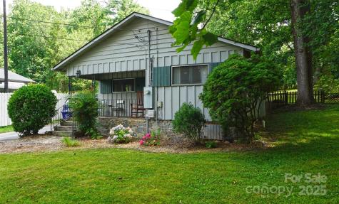 215 Cedar Lane Arden NC 28704