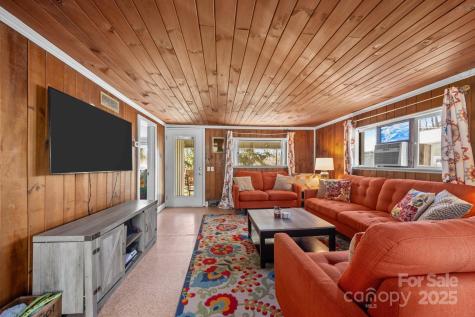 215 Cedar Lane Arden NC 28704