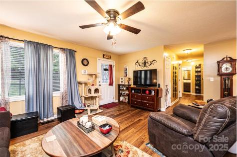 1324 39th Street SW Hickory NC 28602