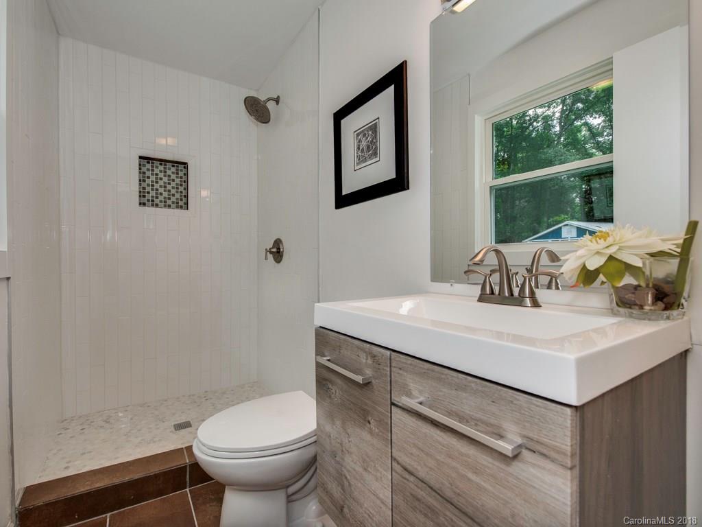 1722 Gemway Drive Charlotte NC 28216