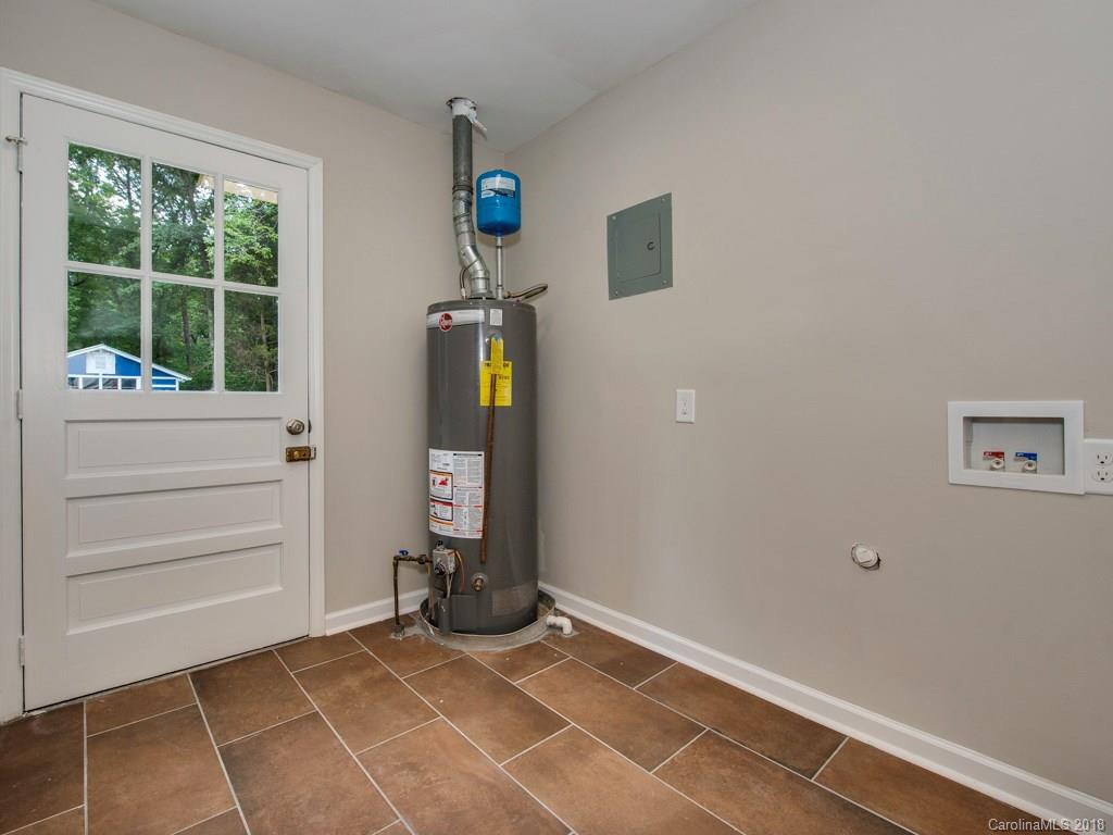 1722 Gemway Drive Charlotte NC 28216