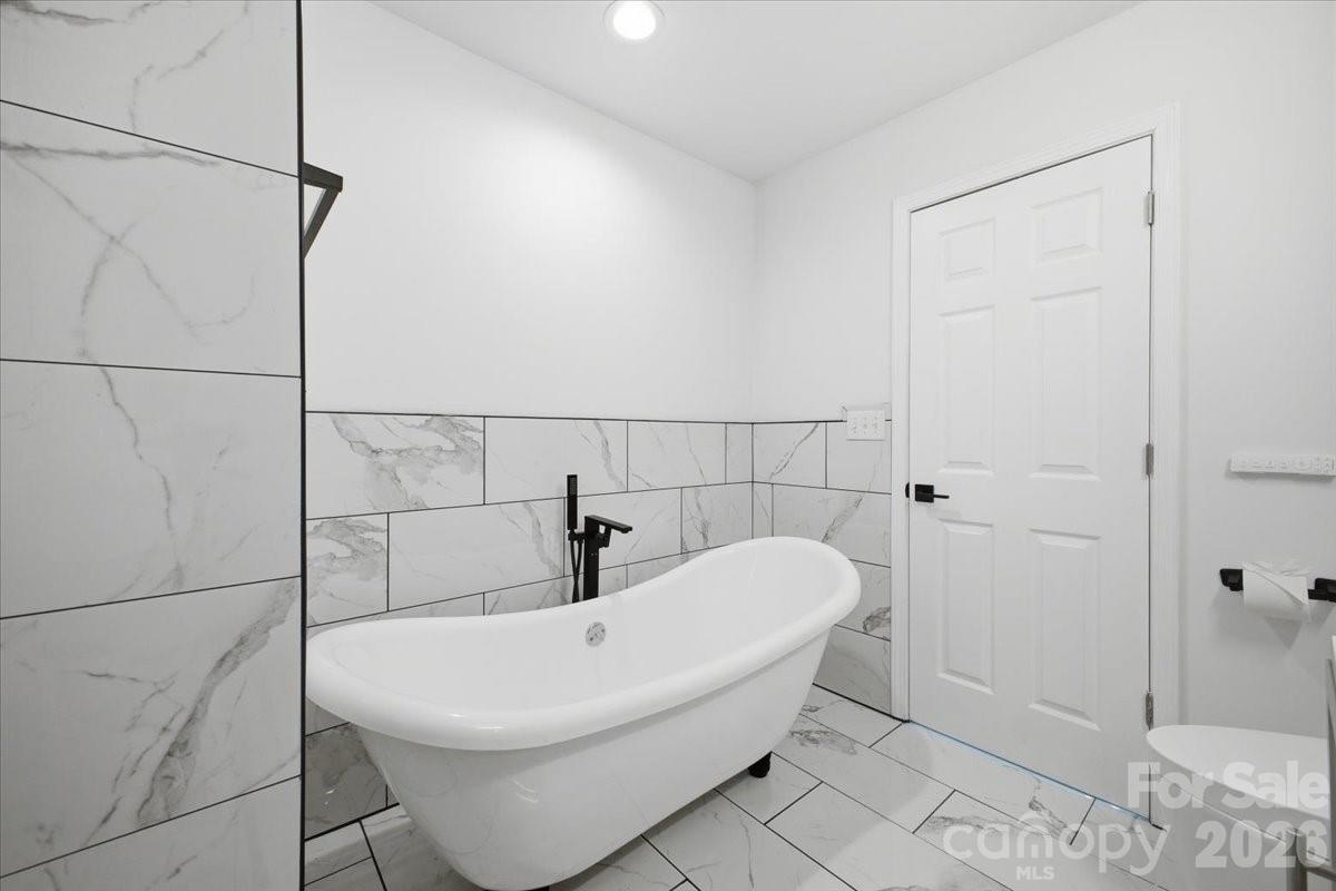 1413 Hateras Avenue Charlotte NC 28216