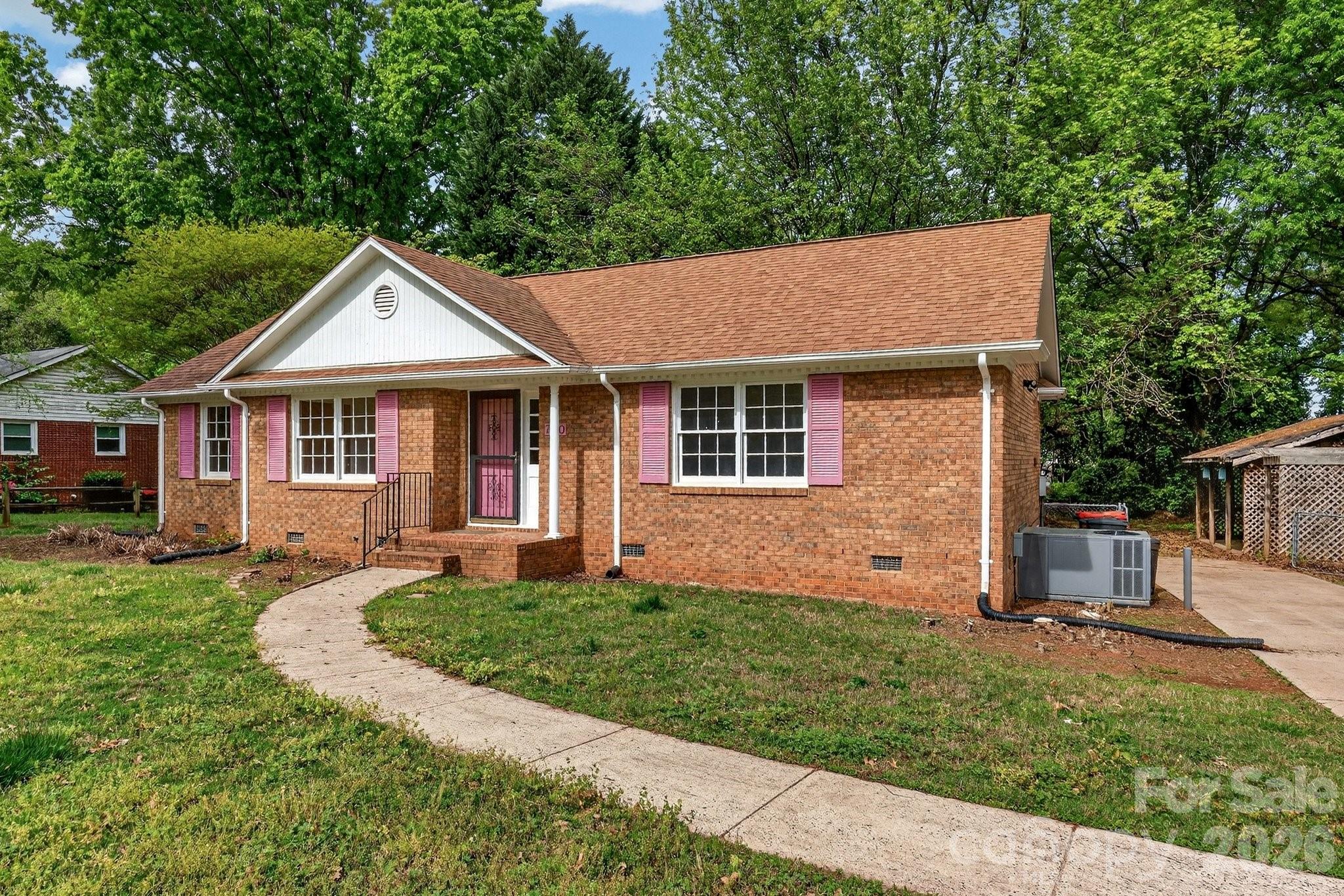 710 Twin Oaks Road Davidson NC 28036