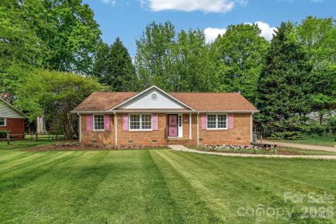710 Twin Oaks Road Davidson NC 28036