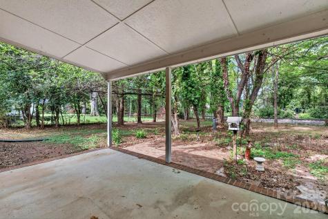 710 Twin Oaks Road Davidson NC 28036