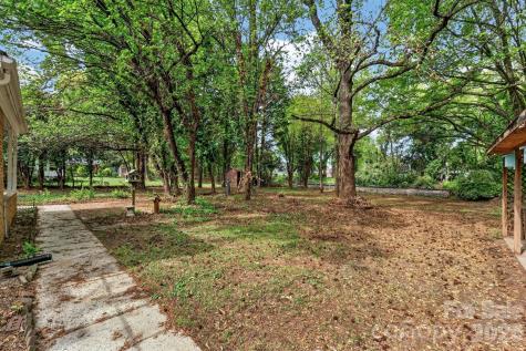 710 Twin Oaks Road Davidson NC 28036