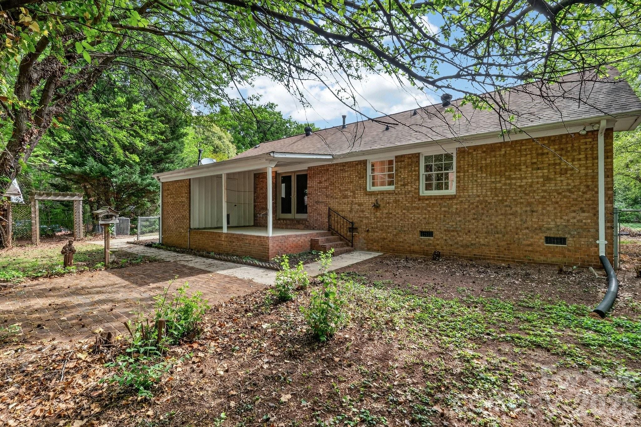710 Twin Oaks Road Davidson NC 28036