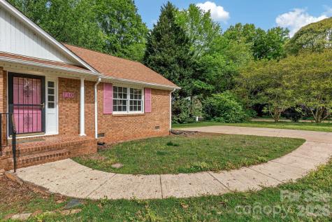 710 Twin Oaks Road Davidson NC 28036