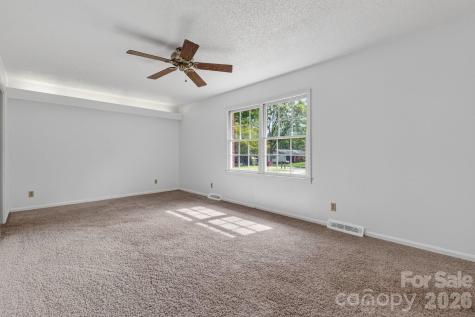 710 Twin Oaks Road Davidson NC 28036