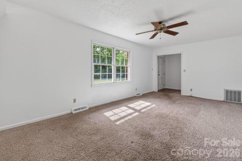 710 Twin Oaks Road Davidson NC 28036
