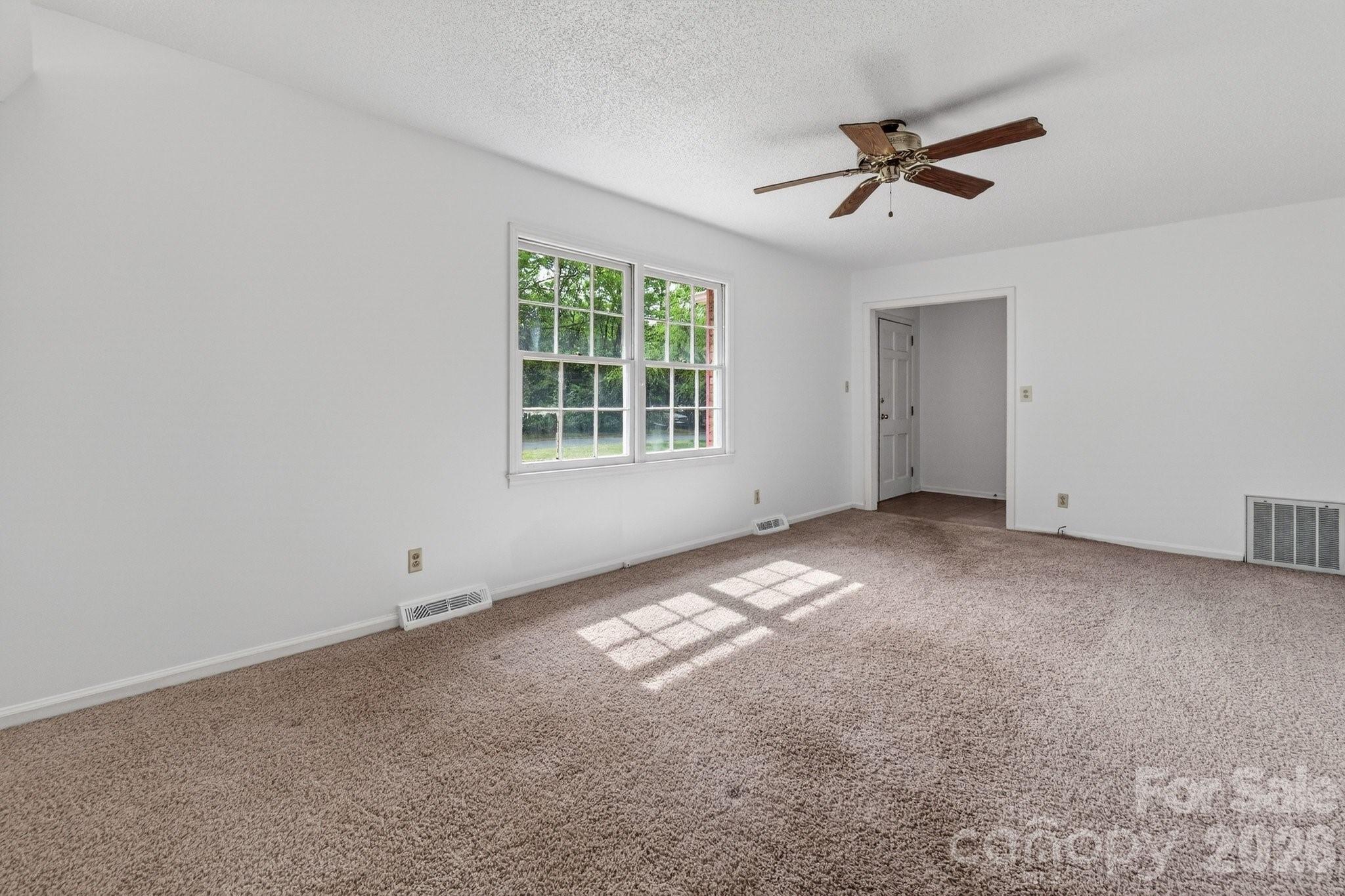 710 Twin Oaks Road Davidson NC 28036